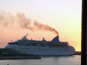 Civitavecchia - Emissioni di fumo in porto