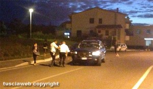 Viterbo - Via Madre Teresa di Calcutta - Scoppia una gomma e va contro un suv