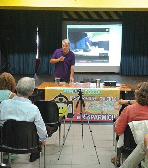 Firenze - Silvano Olmi all'assemblea a sulla legge per i rifiuti zero
