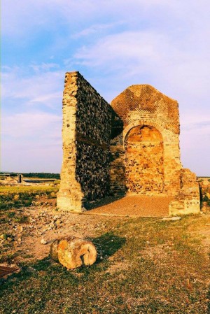 Vulci - Un'immagine della mostra fotografica "La città"