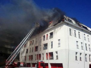 Montefiascone - L'incendio in via Tagliamento - L'intervento dei vigili del fuoco