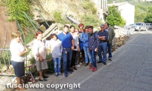 Roccalvecce - La frana - Protesta dei residenti