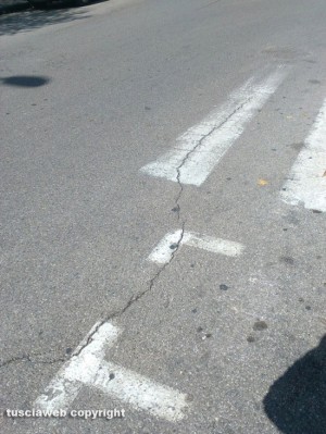 Viterbo - Piazza Crispi - Strisce pedonali a metà