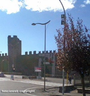 Viterbo - Piazza Crispi - Le nuove strisce pedonali