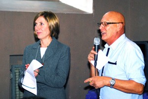 Viterbo - Il dirigente scolastico Clara Vittori e il professor Nuccio Chiossi alla festa del benvenuto