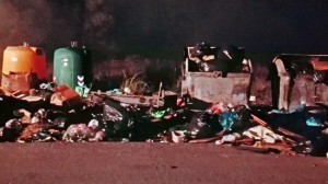 Viterbo - Di nuovo in fiamme i cassonetti sulla Teverina 