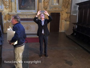 Viterbo - Richard J. Fox a palazzo dei Priori