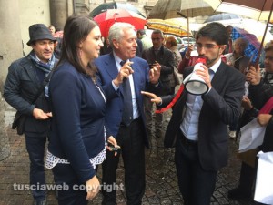 Viterbo - La protesta contro la delibera "Svuota Rsa"