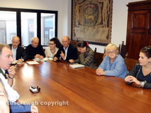 La terza commissione in riunione
