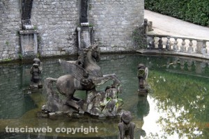 Bagnaia - Villa Lante - La fontana del Pegaso senza acqua