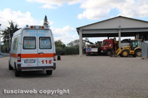 Bagnaia - L'ambulanza nell'azienda di Angelo Anselmi