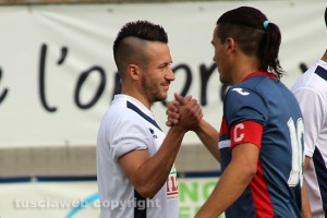 Sport - Calcio - Samuele Neglia e Sebastian Gay nel derby della Tuscia