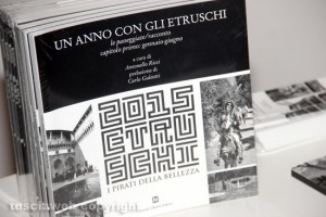 La copertina del libro Un anno con gli etruschi
