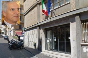 La sede dell'Inps e nel riquadro Massimo Mecarini