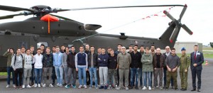Gli studenti all'incontro con l'esercito