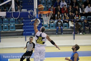Sport - Basket - Stella Azzurra - Un canestro di Fabio Marcante