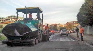 Civita Castellana - Asfaltature in via Corchiano