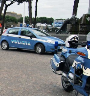 La polizia
