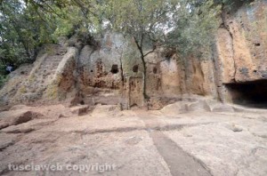 Viterbo - La tomba rupestre etrusca di Grotte Scalina