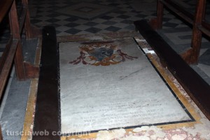 Duomo - Coro dei canonici - La tomba di Sacchetti