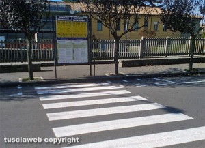 Viterbo - Piazza Crispi - Le nuove strisce pedonali