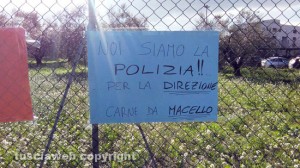 Viterbo - La protesta dell'Uspp fuori dal carcere di Mammagialla