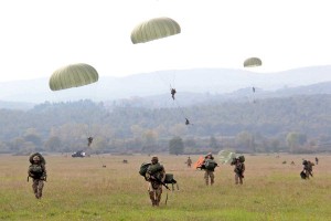 Un'esercitazione della Folgore