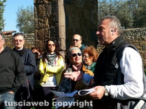 Tuscania  - A passeggio sulle scene del film Uccellacci e Uccellini di Pier Paolo Pasolini