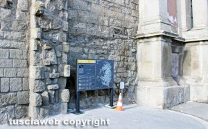 Viterbo - Porta Romana - Il cartello turistico