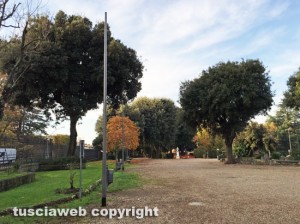 Viterbo - Pratogiardino - I pali della luce