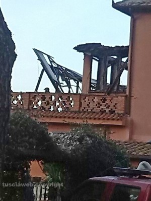 Viterbo - Appartamento in fiamme tra Tobia e San Martino