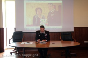 Viterbo - Carabinieri - Il colonnello Conte presenta il calendario 2016
