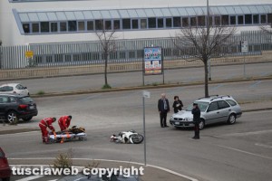 Viterbo - L'incidente di fronte al tribunale