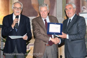 Viterbo - Alessandro Pica, Leonardo Michelini e Riccardo Viola durante la consegna delle onorificenze sportive