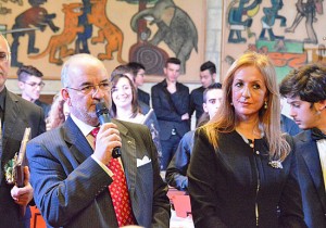Il presidente del Lions club Nardi e la professoressa Ranucci