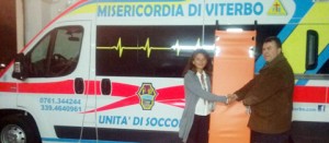 Donata una barella arancio alla Misericordia