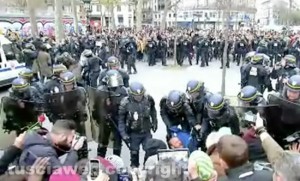 Conferenza sul clima delle Nazioni Unite a Parigi - Gli scontri in piazza