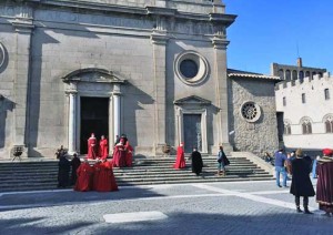 Viterbo - I Medici - Le riprese a piazza san Lorenzo