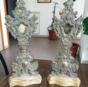 I due portareliquie restituiti