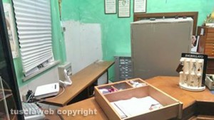 Vasanello - La gioielleria "Lo smeraldo" dopo la rapina 