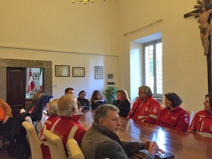 Tuscania - La cosnegna del mezzo alla Croce Rossa