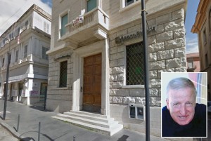Civitavecchia - La Banca Etruria e nel riquadro Luigi D'Angelo