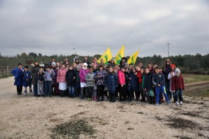 Blera - I bambini delle elementari partecipano alla semina