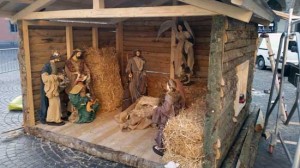 Presepe a piazza del Comune - L'allestimento