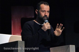 Viterbo - Fabio Volo al teatro San Leonardo, ospite di Caffeina