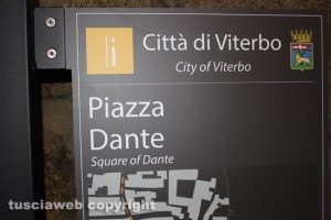 Viterbo - Piazza Dante - Il cartello turistico