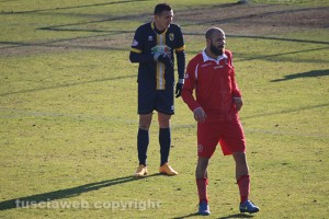 Sport - Calcio - Viterbese - Emilio Dierna in marcatura su Mirko De Francesco