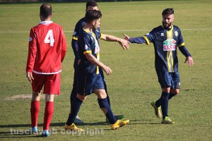 Sport - Calcio - Viterbese - Luca Belcastro e Carmine De Sena dopo il gol del 2-0