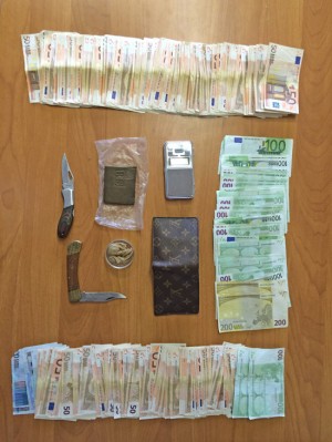 Il materiale sequestrato dai carabinieri