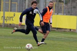 Sport - Calcio - Viterbese - Walter Alexis Invernizzi e Marco Pomante durante un allenamento